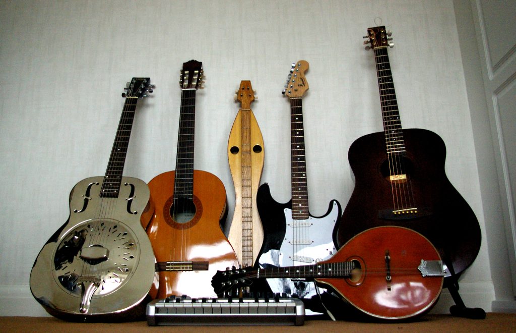 Guitar – Simple English Wikipedia, the free encyclopedia