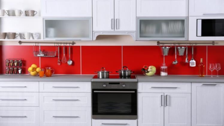 Choosing the Right Colour for Your Glass Splashback
